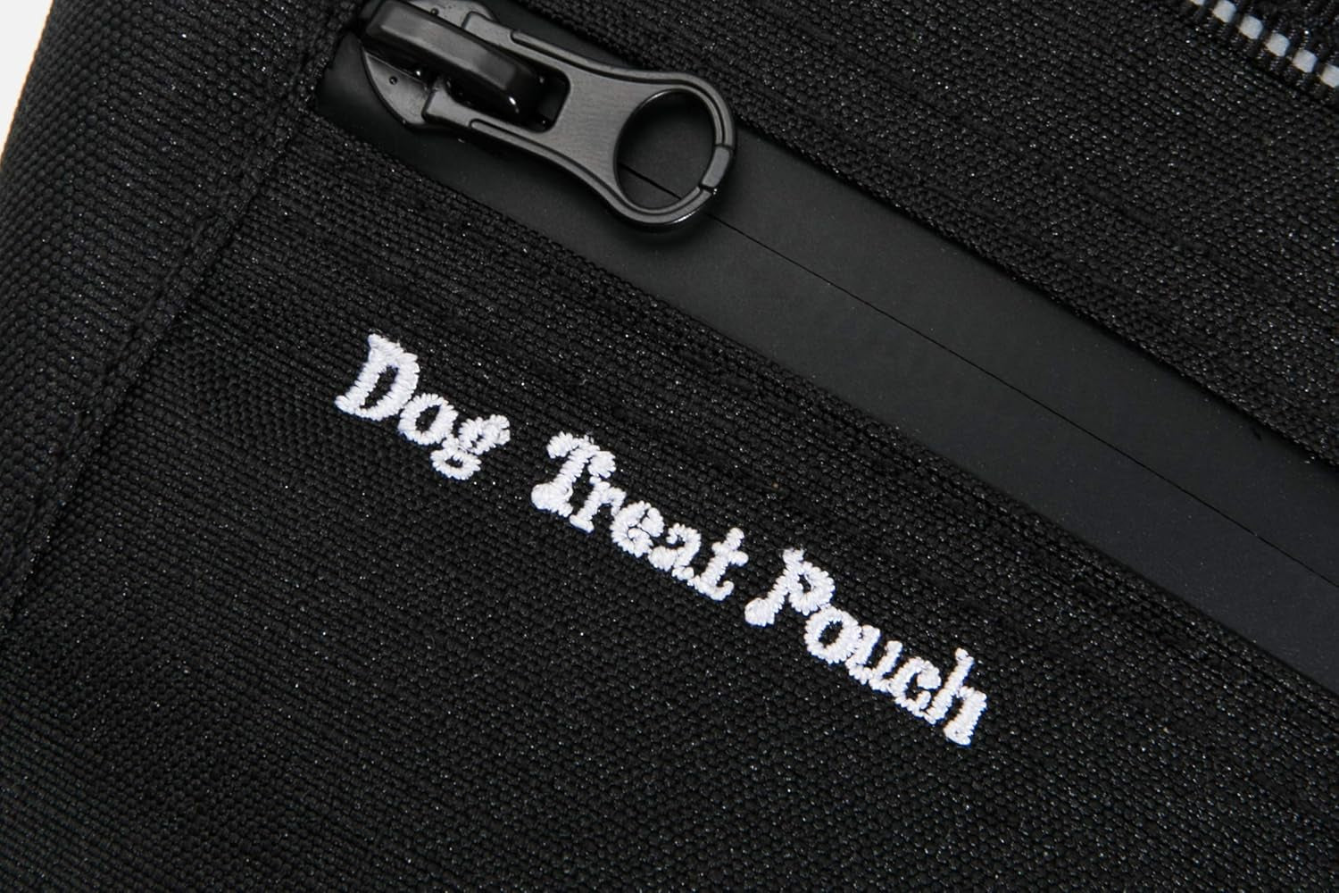 Ultimate Dog Training Treat Pouch - Convenient Snack Carrier with Magnetic Closure and Adjustable Belt